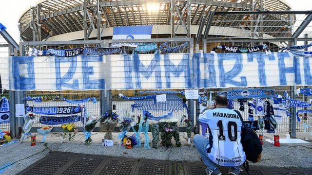 Có nhận xét nói Maradona được coi là "thánh" ở Argentina và Napoli