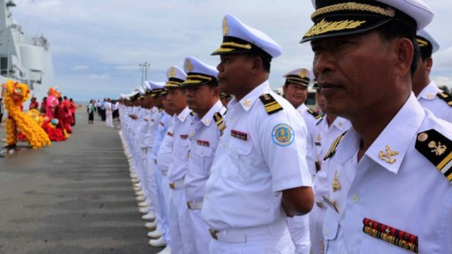 柬埔寨海军在云壤港欢送来访的中国海军远洋编队，2017年(photo:BBC)