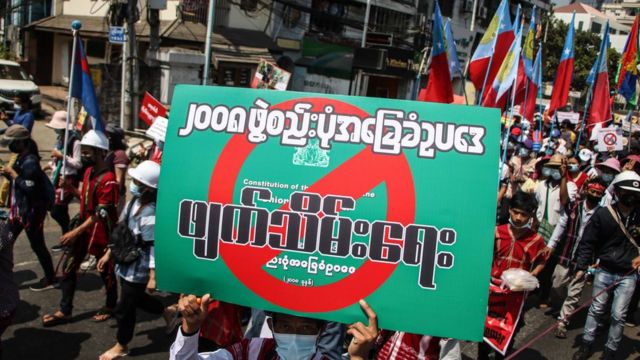 လူမျိုးကြီးဝါဒစွန့်လွှတ်ဖို့ ဗမာတွေသာမက တိုင်းရင်းသားတွေကပါ ပါဝင်သင့်တယ်လို့ အကြံပြုတာတွေလည်းရှိ