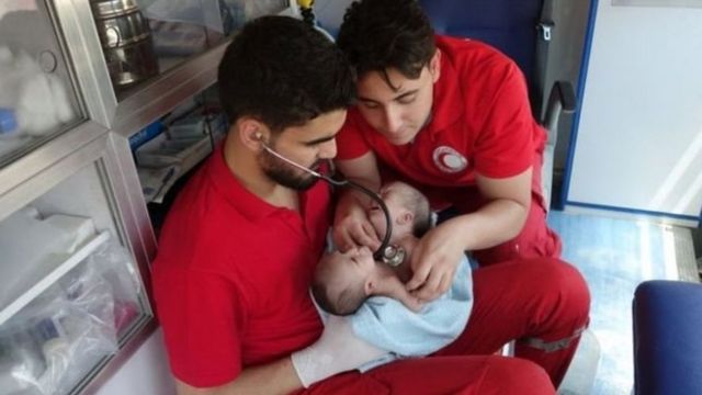 Nawras y Moaz fueron evacuados a Damasco