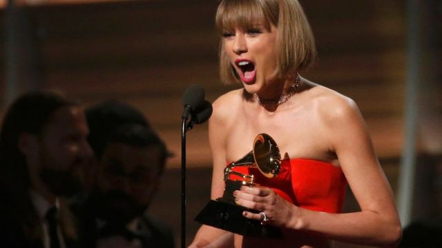 テイラー・スウィフトは最優秀アルバムを含む3部門で受賞
