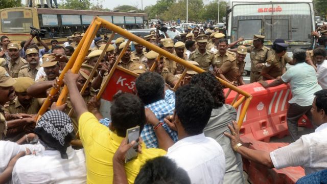 తూత్తుక్కుడి ఘటన పట్ల ఆందోళన చేస్తున్న ప్రతిపక్షాలు