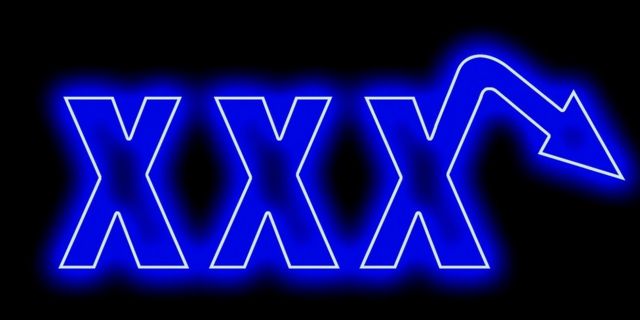 composition d'image - Logo néon XXX pour les hommes atteints de dysfonction érectile