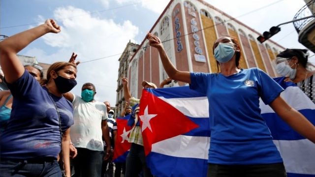 Protestas en Cuba | &quot;Nuestro pueblo es heroico&quot;: las voces de los cubanos  que apoyan al gobierno de Díaz-Canel - BBC News Mundo