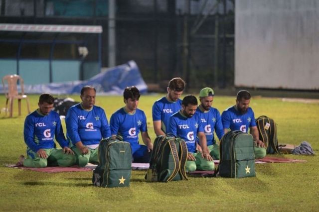 சத்ரான் கிளப்பிய சர்ச்சை