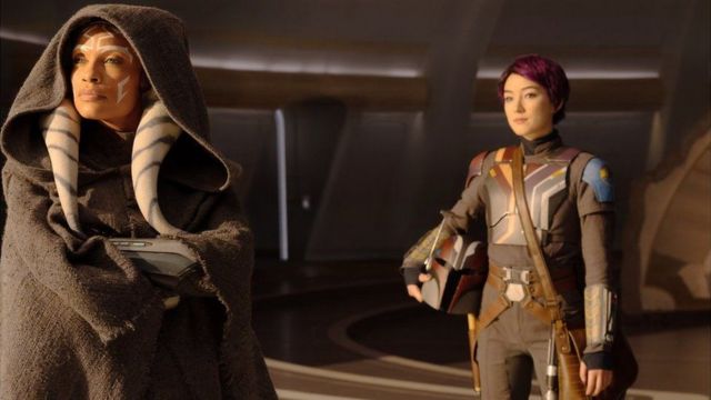 Ahsoka Tano ve Sabine Wren karakterleri filmde 