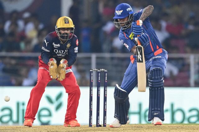 கோலி - கம்பீர் திடீர் மோதல் ஏன்?