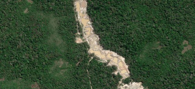 Imagen satelital de una mina de oro en el Esequibo.