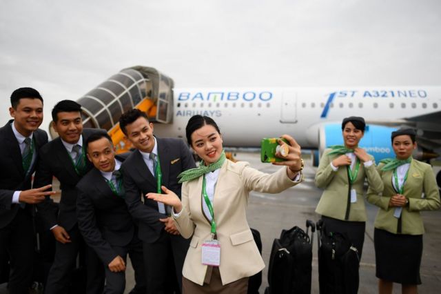 Bamboo Airlines crew