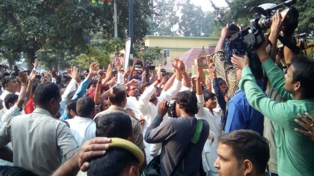 समाजवादी पार्टी के कार्यकर्ता