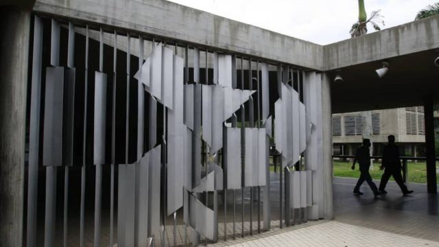 Mural de Víctor Vasarely, Homenaje a Malevitch