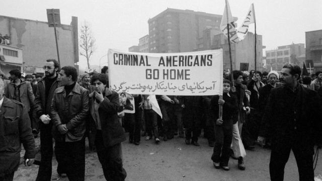 Protesto durante a Revolução Islâmica