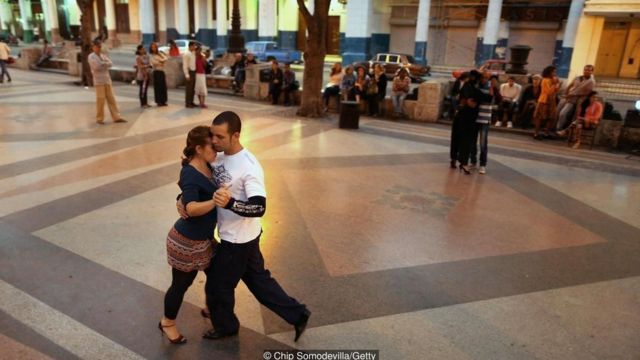 Cuba luôn tràn ngập năng lượng, âm nhạc và những điệu nhảy