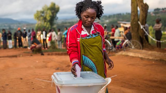 SENTIMENT ANTI-FRANCAIS EN AFRIQUE,  RAISONS, HISTOIRE, LENDEMAINS ! _114130580_election