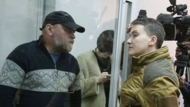 Володимир Рубан і Надія Савченко у суді
