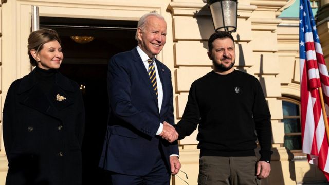 Biden y Zelensky