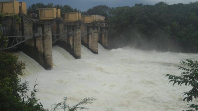 උඩවලව ජලාශය