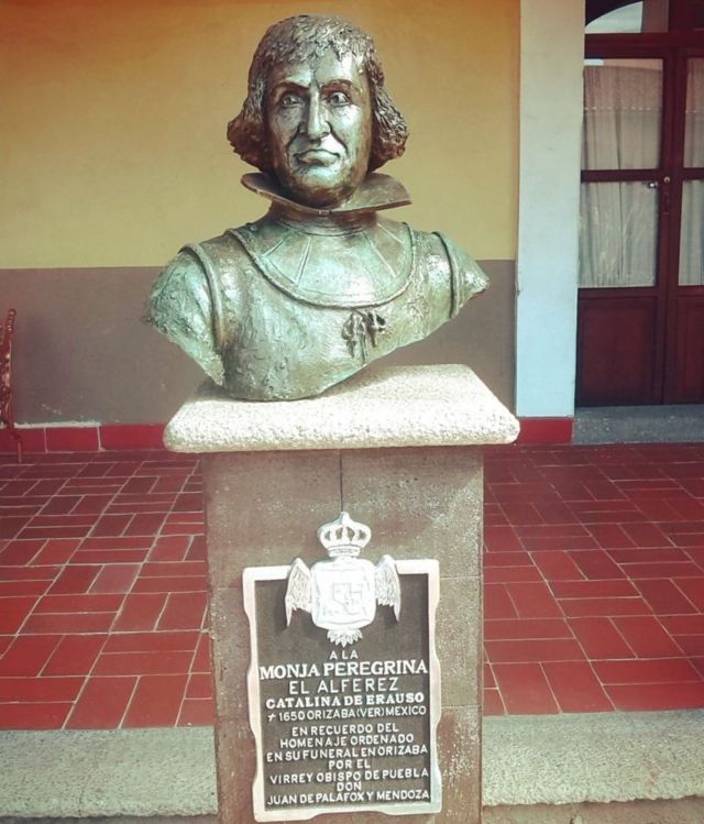 Monumento à freira alferes em Orizaba, Veracruz.