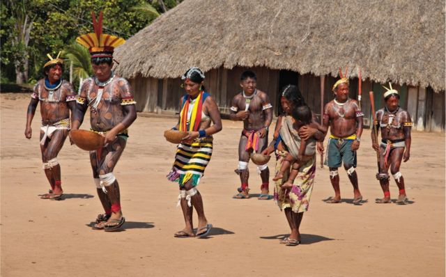 Índios de todas as tribos se unem em abraço à Represa do