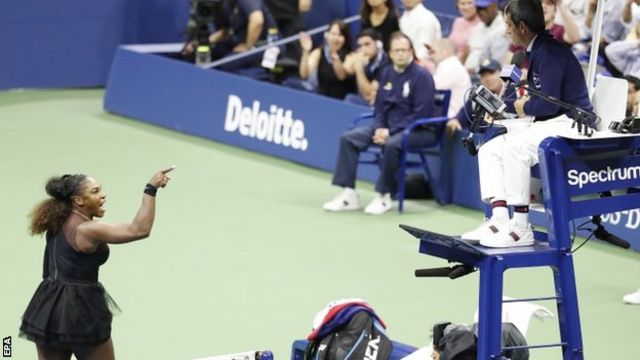 Serena Williams discute con el árbitro, Carlos Ramos