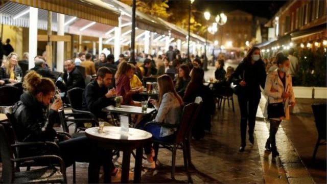 سيغطي حظر التجول الليلي في فرنسا حوالي ثلثي البلاد ، وسيؤثر على 46 مليون شخص