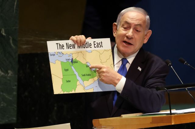  نتنياهو يحمل خريطة لدول "الشرق الأوسط الجديد" في الأمم المتحدة
