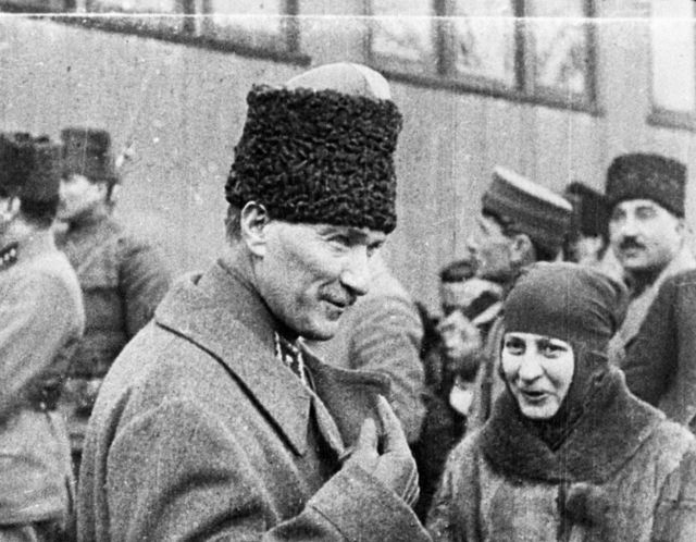 Mustafa Kemal ve Halide Edip Adıvar 