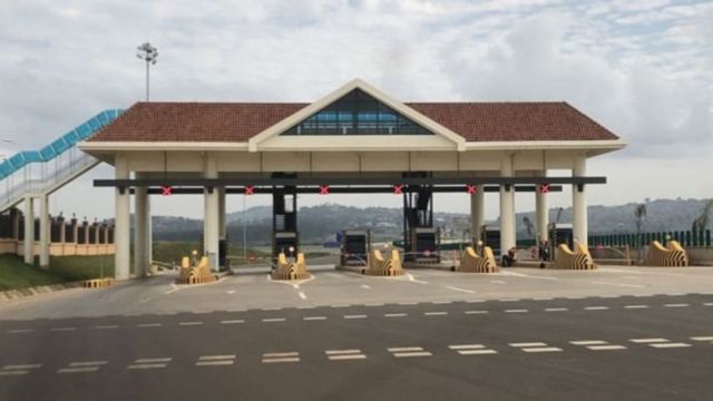 యుగాండాలో చైనా నిర్మించిన రహదారి