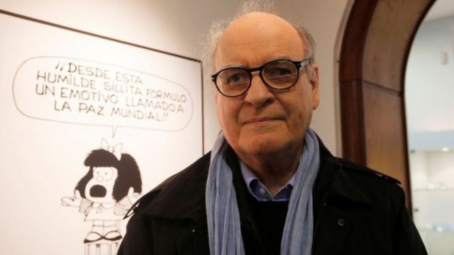 رسام الكاريكاتير الأرجنتيني جواكين سلفادور ليبادو "كينو" يشارك في افتتاح معرض لأعماله في متحف الفكاهة في بوينس آيرس ، الأرجنتين في 14 يونيو 2014.