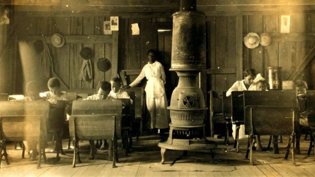 Escuela para negros en Anthoston, Kentucky (EE.UU.) en 1916.