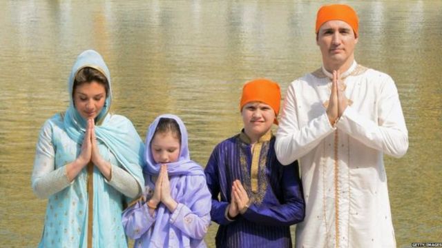 कनाडा के प्रधानमंत्री जस्टिन ट्रूडो परिवार के साथ स्वर्णमंदिर में