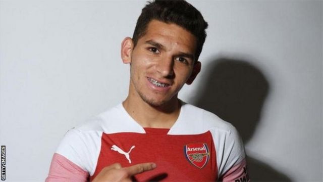 Klabu ya Ac milan imeonesha nia ya kumsajili kiungo wa Arsenal na Uruguay, 24 Lucas Torreira