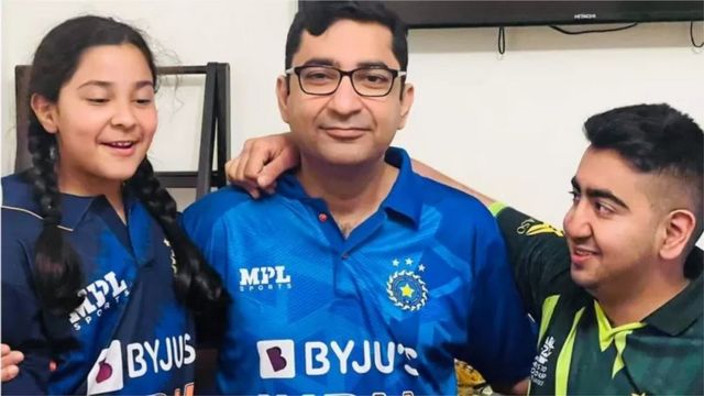 हिंदुस्तानी पति और पाकिस्तानी पत्नी वर्ल्ड कप में ऐसे जूझ रहा यह परिवार मैच के दिन होती है ऐसी नोक झोक 2 अली अपने बच्चों के साथ