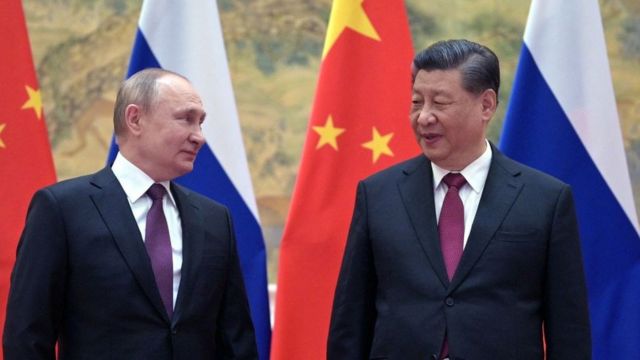 2022年2月4日，俄罗斯总统普京（左）和中国国家主席习近平（右）在北京会晤。(photo:BBC)