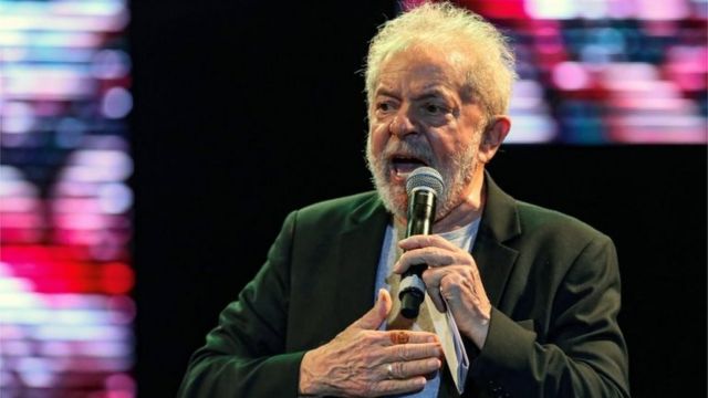 Lula discursa em evento em Recife