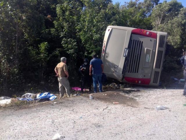 El autobús accidentado.