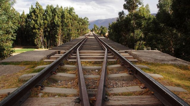 Vía de ferrocarril en México