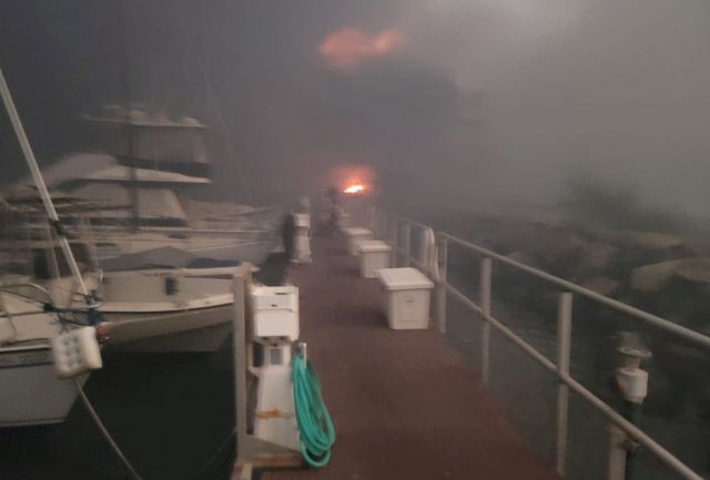 Un incendio en una marina de Lahaina