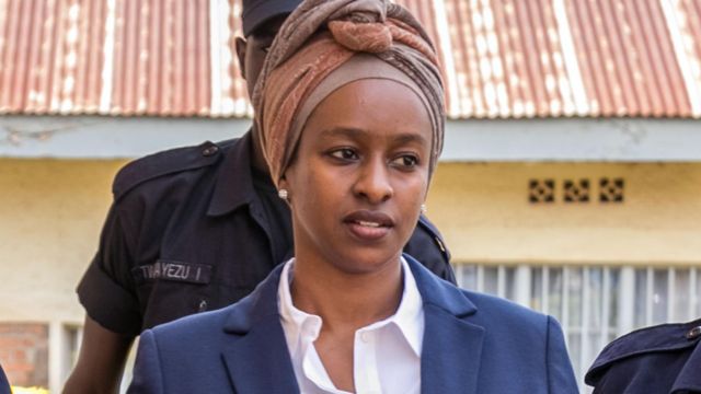 Anne Uwamahoro Rwigara mu Ukwakira (10) 2017 atwawe n'abapolisi mu rukiko i Kigali