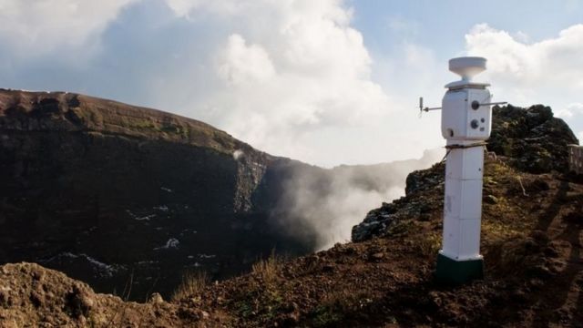 பூமிக்கு அடியில் உள்ள மலைகள்