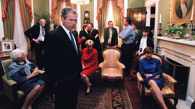 Bush y su familia el día de la elección