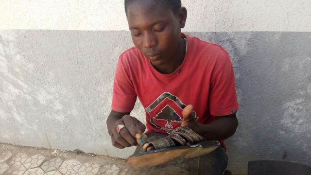 Bai yi makaranta ba kuma ya ce ba ya yin da-na-sani