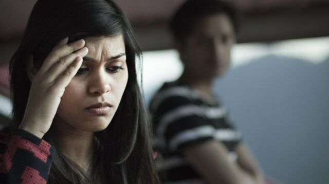 இளம் தலைமுறையினருக்கு இல்லற வாழ்வில் குறைந்து வரும்  பாலியல் ஆர்வம் - என்ன காரணம்?