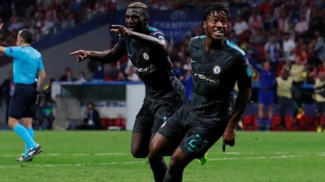 Michy Batshuayi lokacin da ya zura kwallonsa