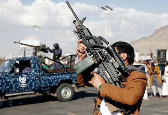 Các tay súng Houthi tại Sana'a bày tỏ sự đoàn kết với người dân Palestine
