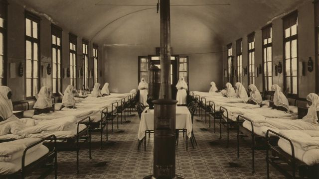 Una sala para enfermnos de tuberculosis en un hospital en Constantinopla en 1887