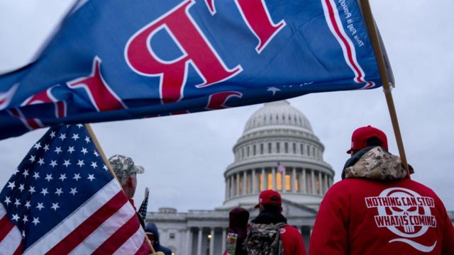 Partidarios de Donald Trump en el Capitolio.