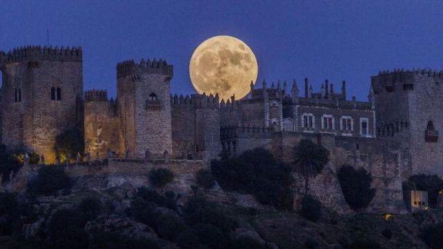 Supermoon, bulan, Spanyol