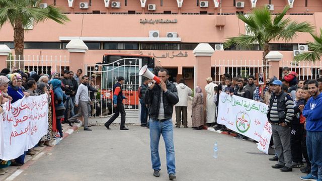 Des marocains protestent en marge d'un procès d'un homosexuel