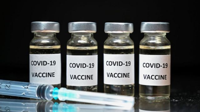 Frascos de vacinas contra covid-19